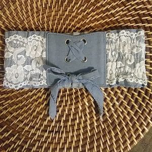 Lace Waist belt - boutique item XS/S